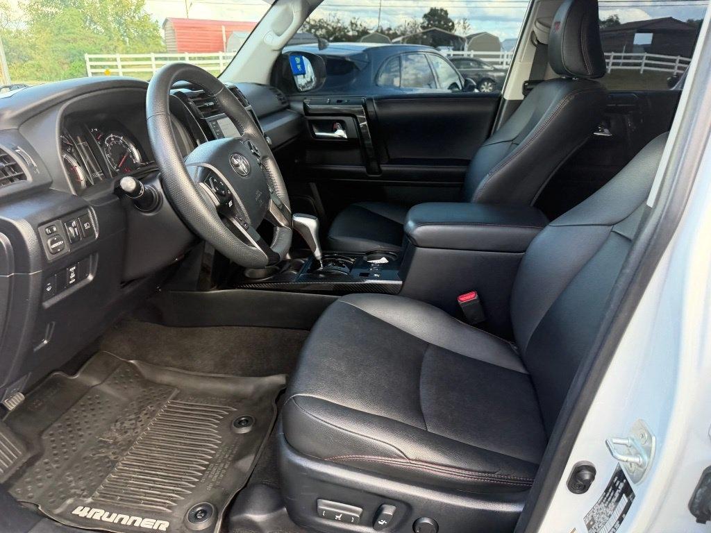 Toyota 4Runner TRD PRO 4WD 2020