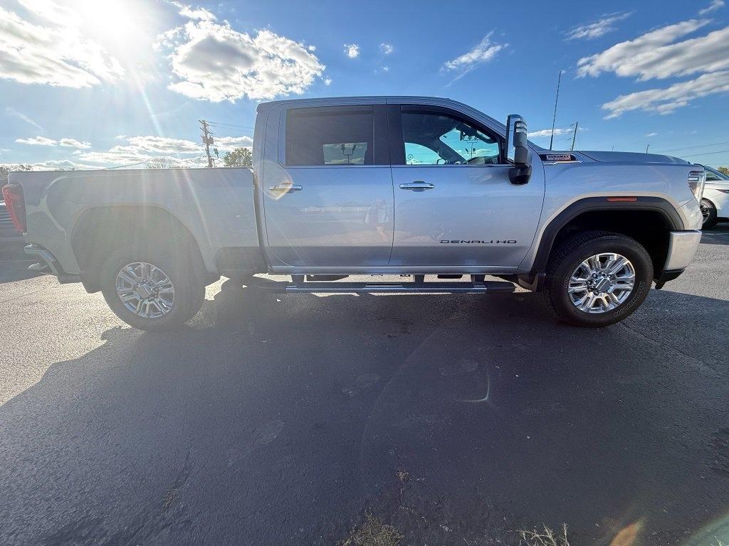 GMC Sierra 2500HD Denali Crew Cab 4WD SB 2022