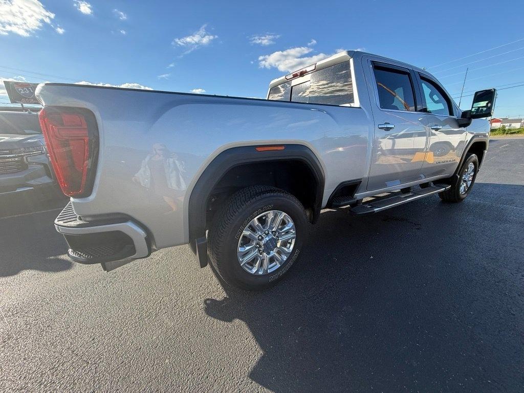 GMC Sierra 2500HD Denali Crew Cab 4WD SB 2022