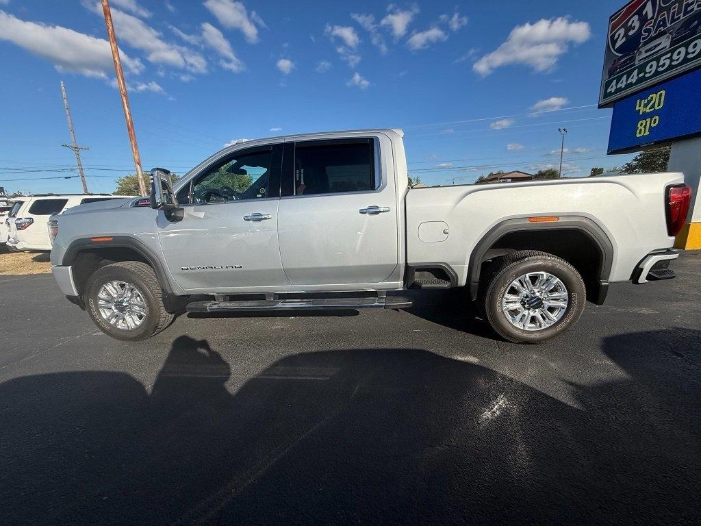 GMC Sierra 2500HD Denali Crew Cab 4WD SB 2022