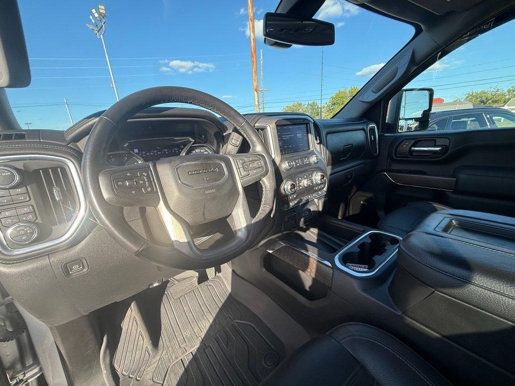 GMC Sierra 2500HD Denali Crew Cab 4WD SB 2022
