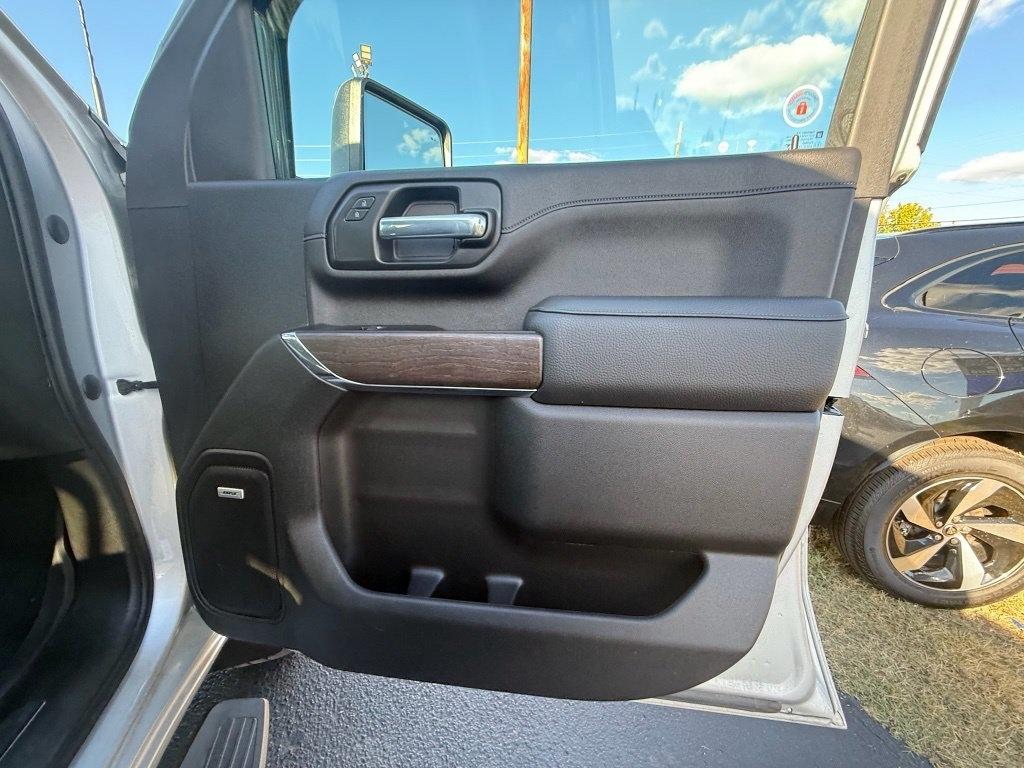 GMC Sierra 2500HD Denali Crew Cab 4WD SB 2022
