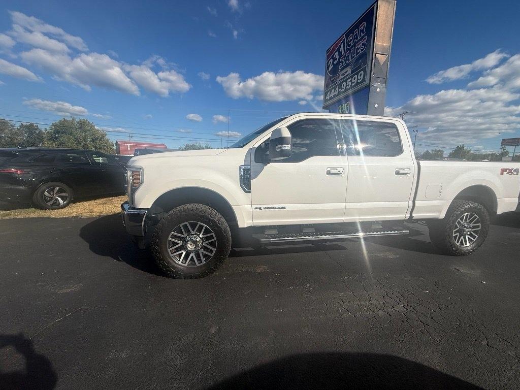 Ford F-250 SD Lariat Crew Cab 4WD 2018