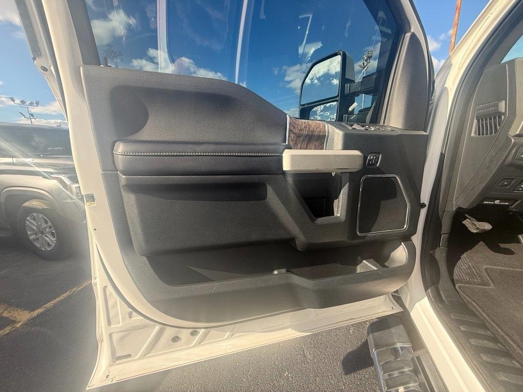Ford F-250 SD Lariat Crew Cab 4WD 2018