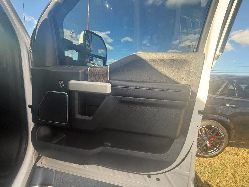 Ford F-250 SD Lariat Crew Cab 4WD 2018