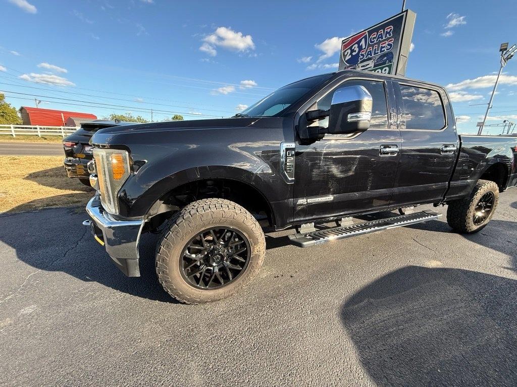 Ford F-250 SD XLT Crew Cab 4WD 2019