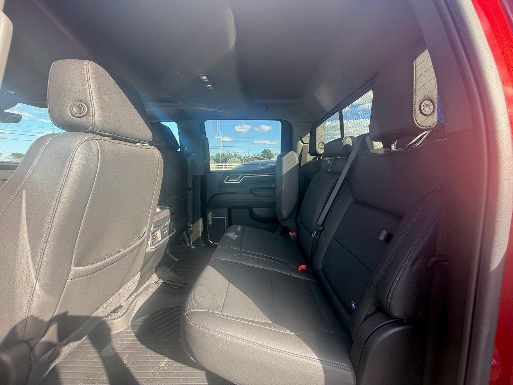 Chevrolet Silverado 1500 LTZ Crew Cab 4WD 2024