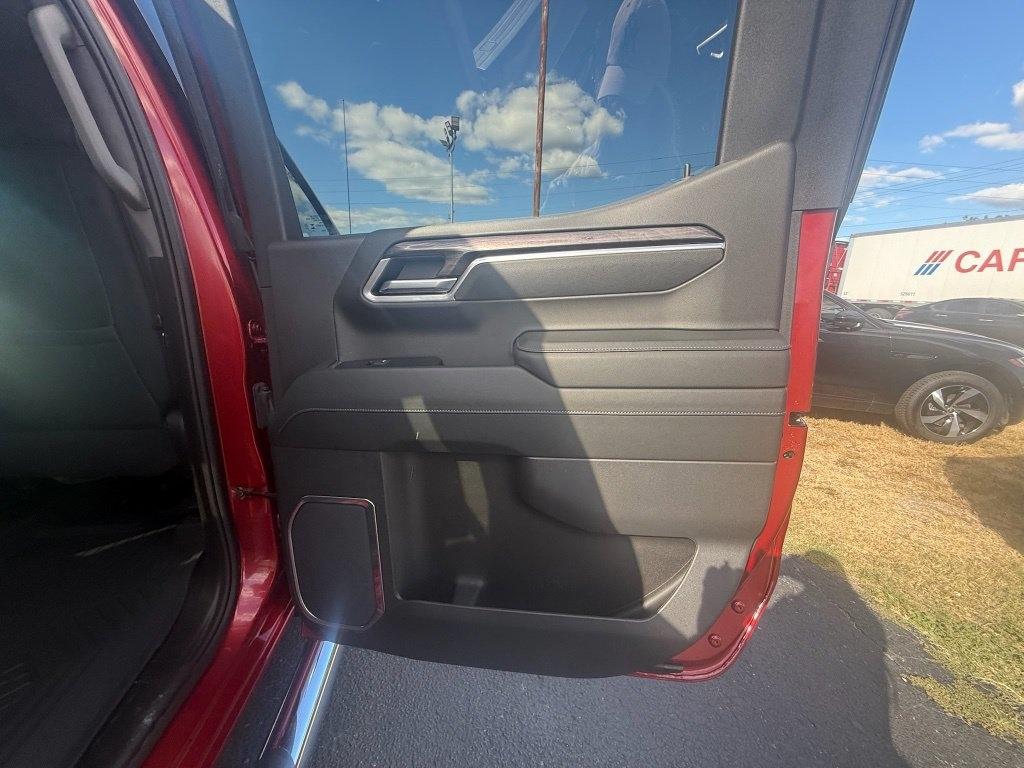 Chevrolet Silverado 1500 LTZ Crew Cab 4WD 2024