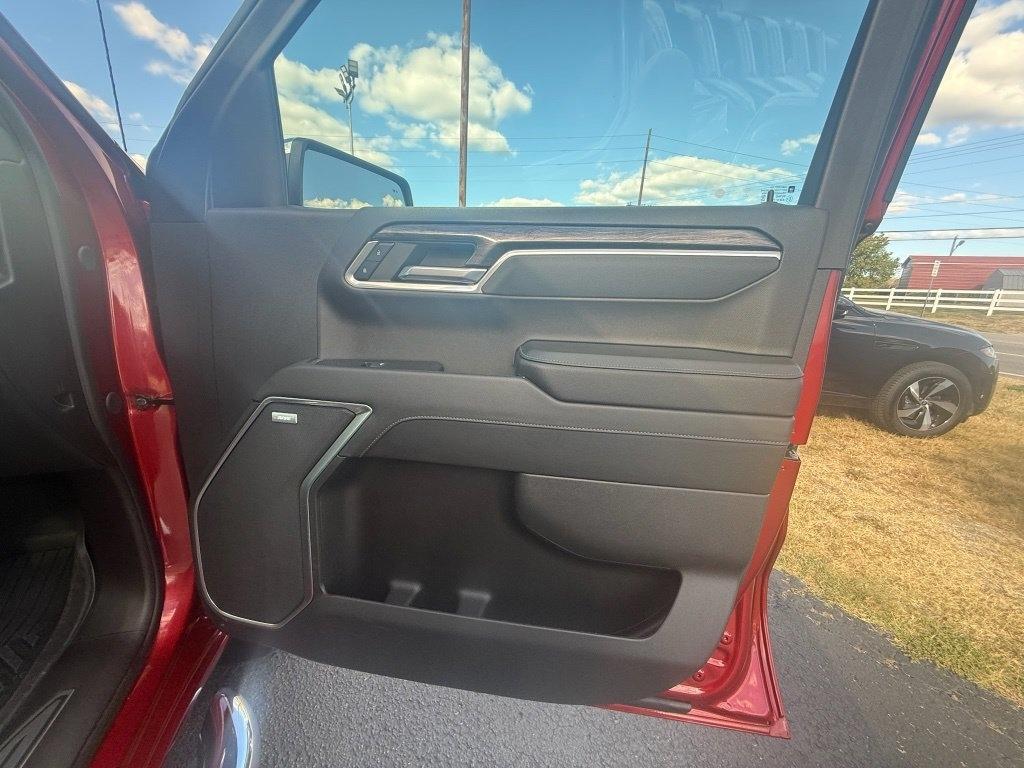 Chevrolet Silverado 1500 LTZ Crew Cab 4WD 2024