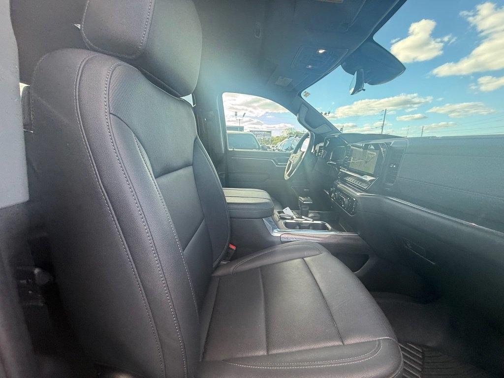 Chevrolet Silverado 1500 LTZ Crew Cab 4WD 2024