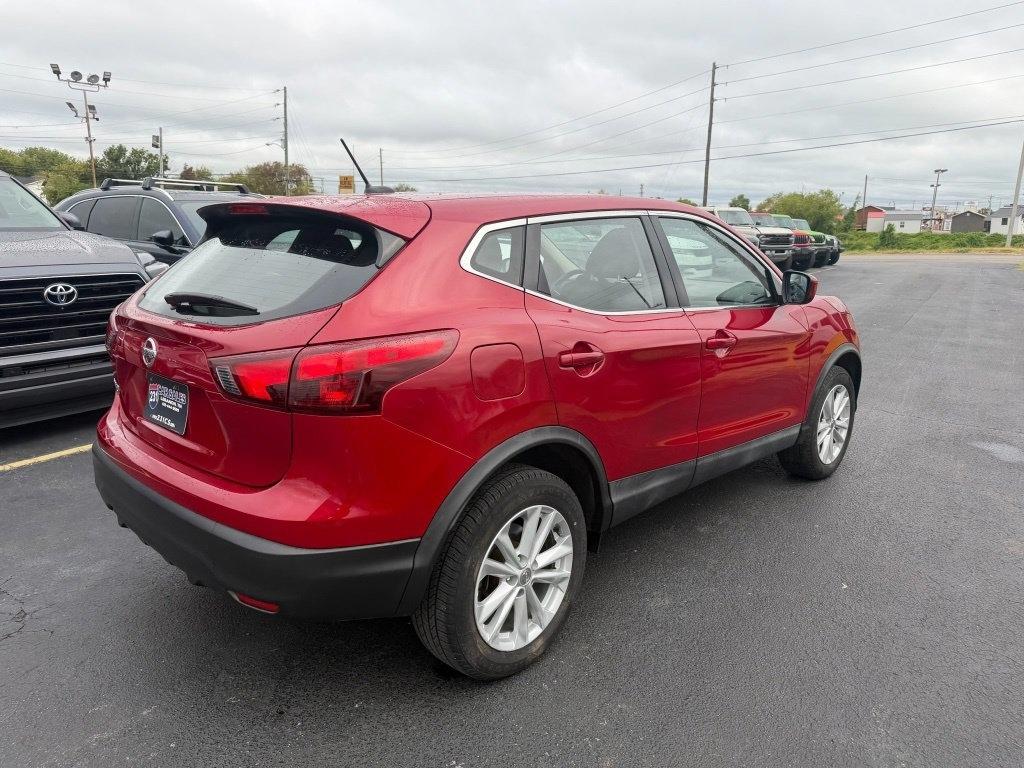 Nissan Rogue Sport S 2018