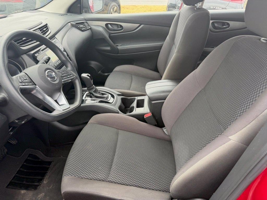Nissan Rogue Sport S 2018