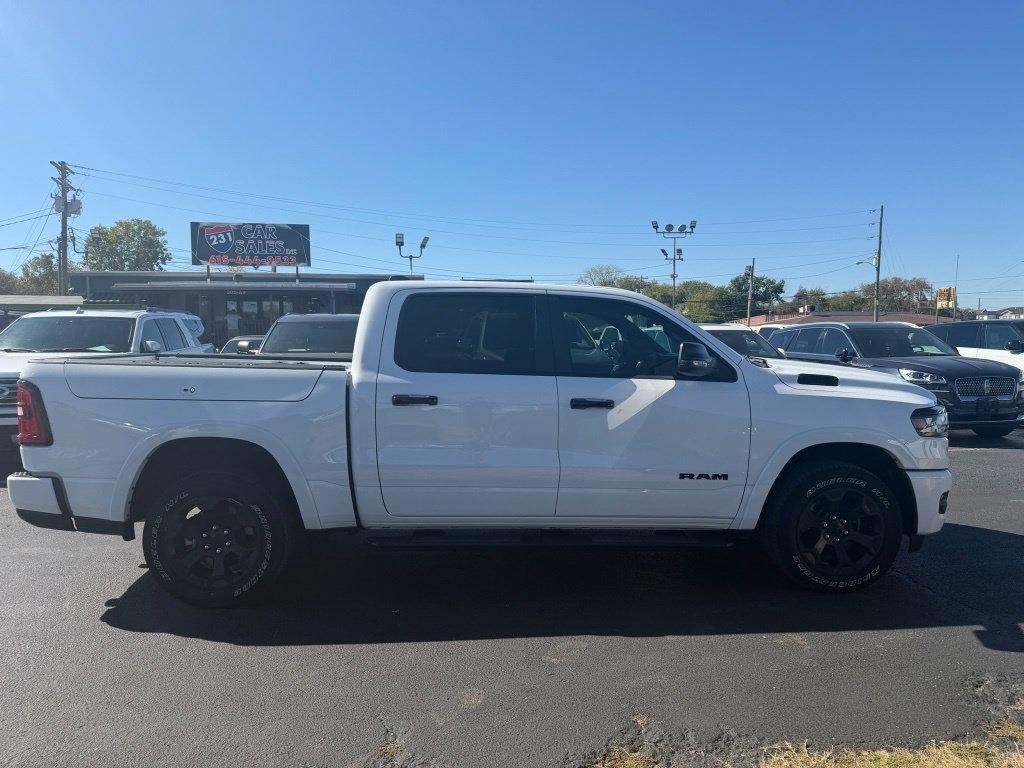 RAM 1500 Big Horn Crew Cab 4WD 2025