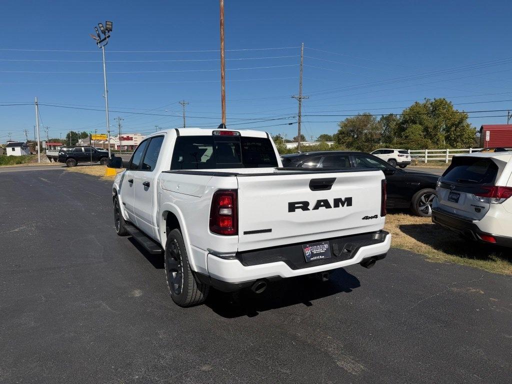 RAM 1500 Big Horn Crew Cab 4WD 2025