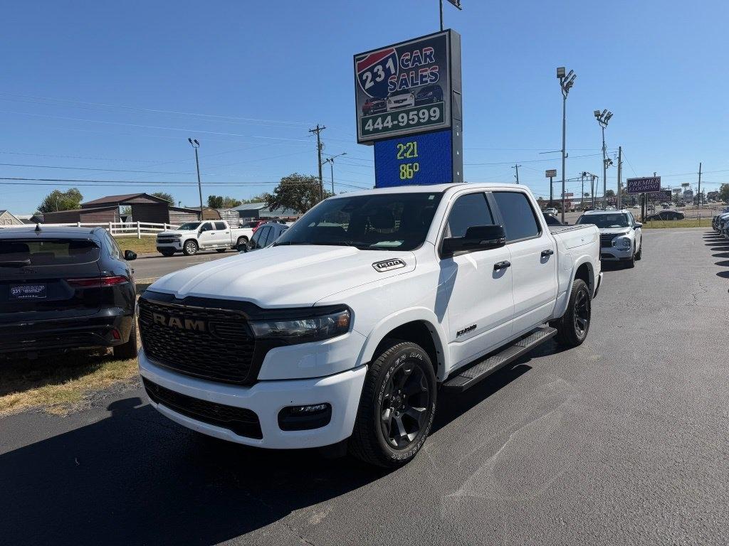 RAM 1500 Big Horn Crew Cab 4WD 2025