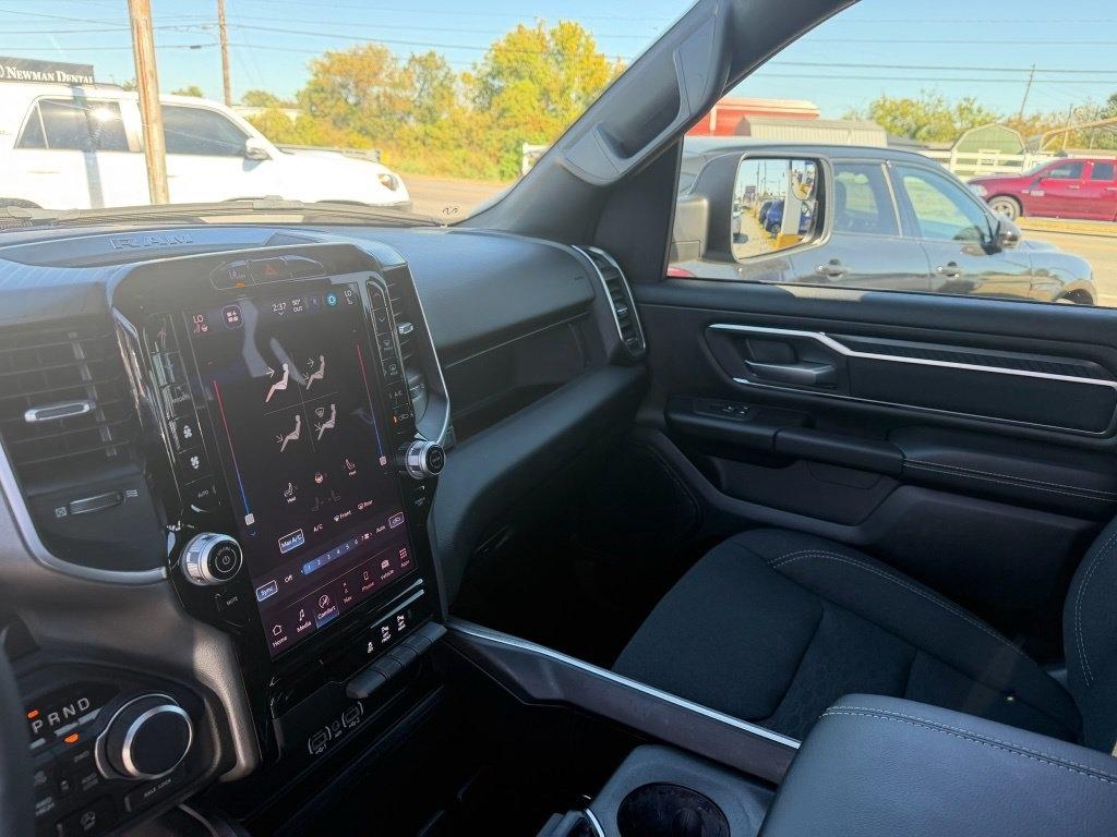 RAM 1500 Big Horn Crew Cab 4WD 2025