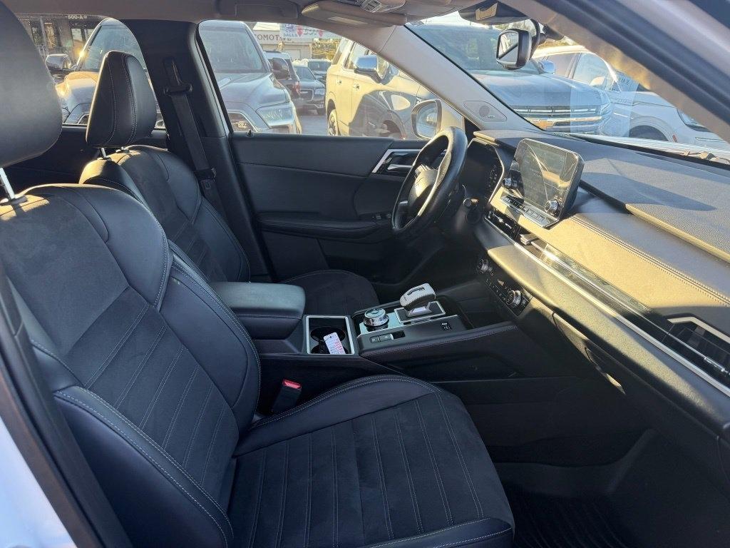 Mitsubishi Outlander PHEV SEL 2024
