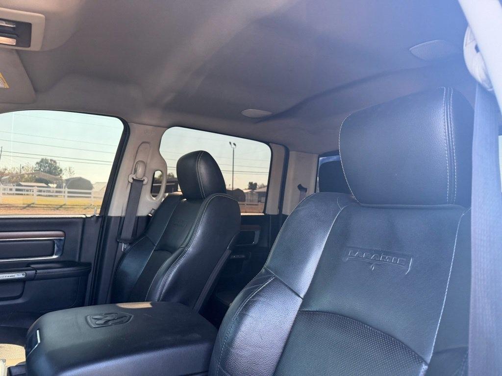 RAM 2500 Laramie Crew Cab SWB 4WD 2015