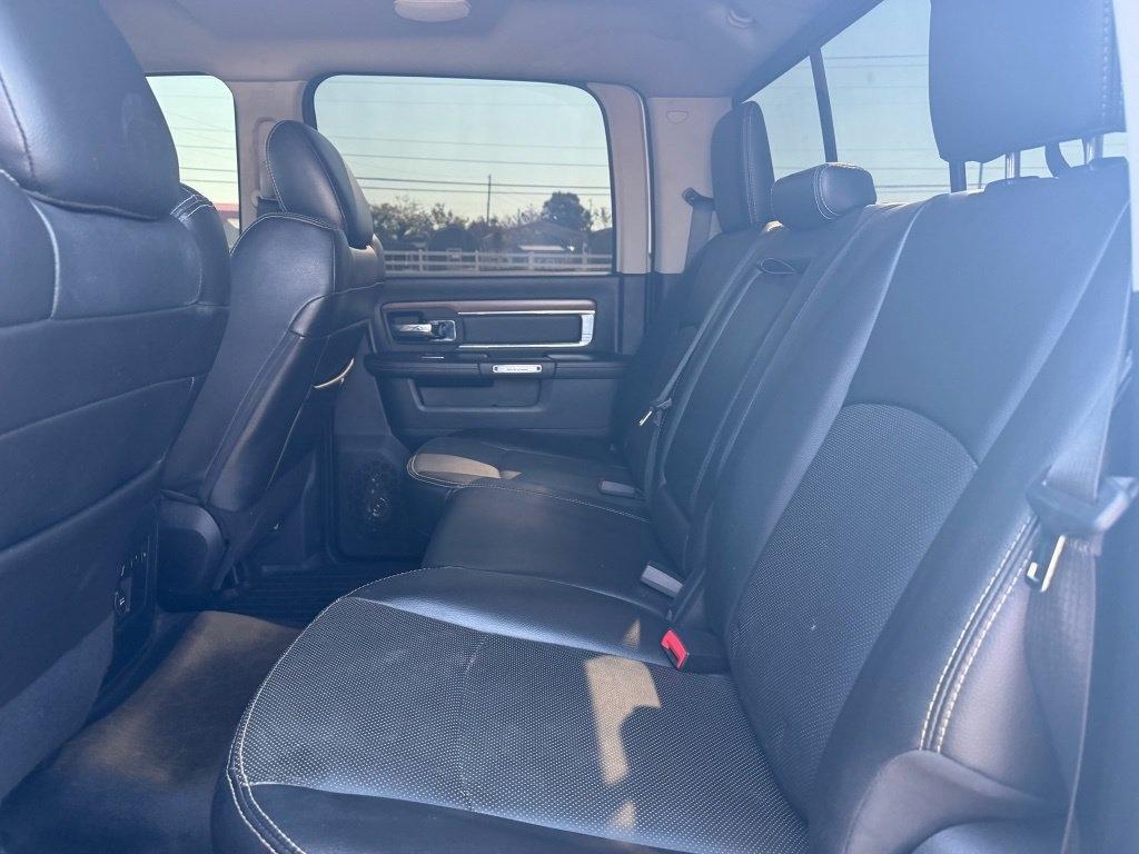 RAM 2500 Laramie Crew Cab SWB 4WD 2015