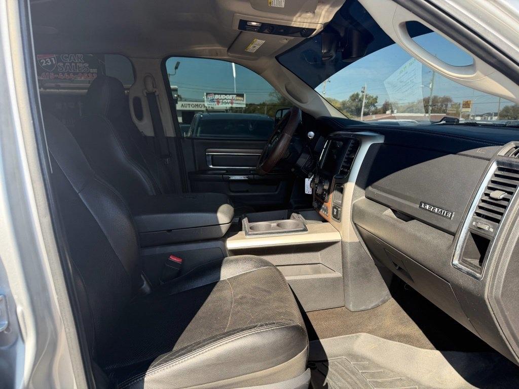 RAM 2500 Laramie Crew Cab SWB 4WD 2015
