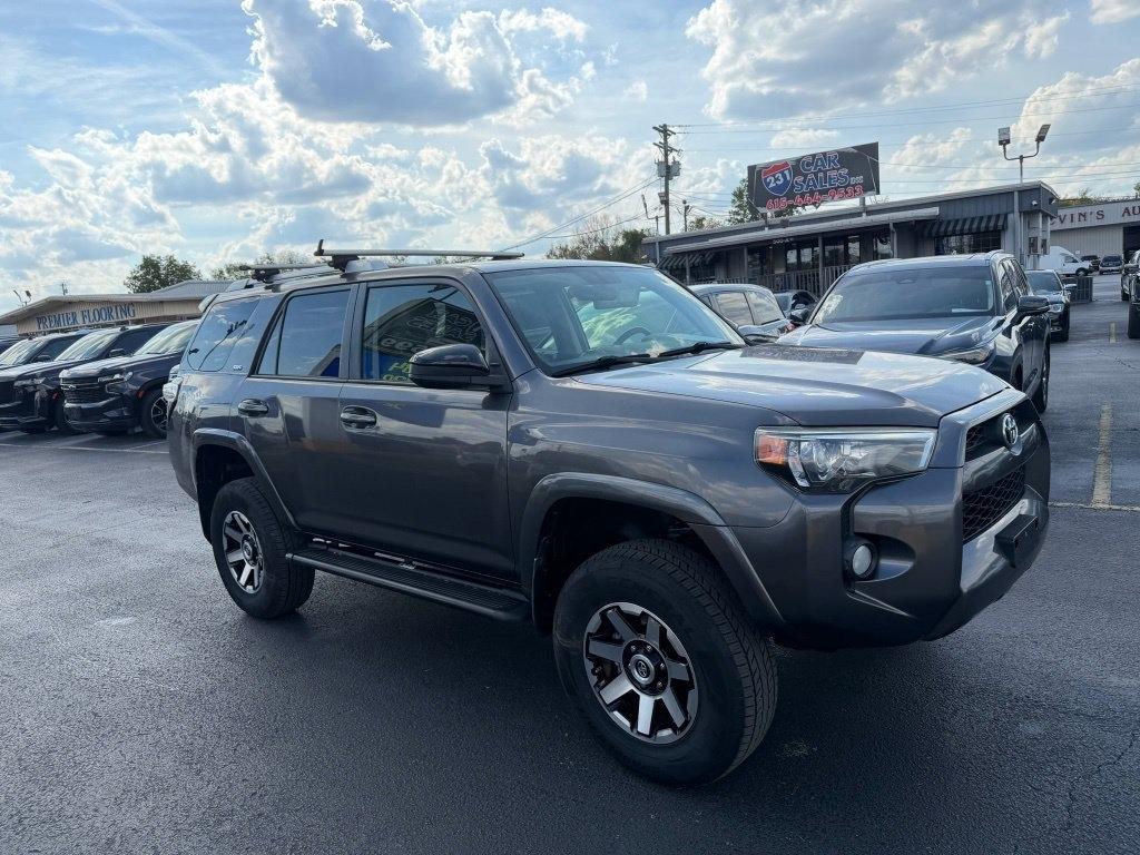 Toyota 4Runner SR5 4WD 2017