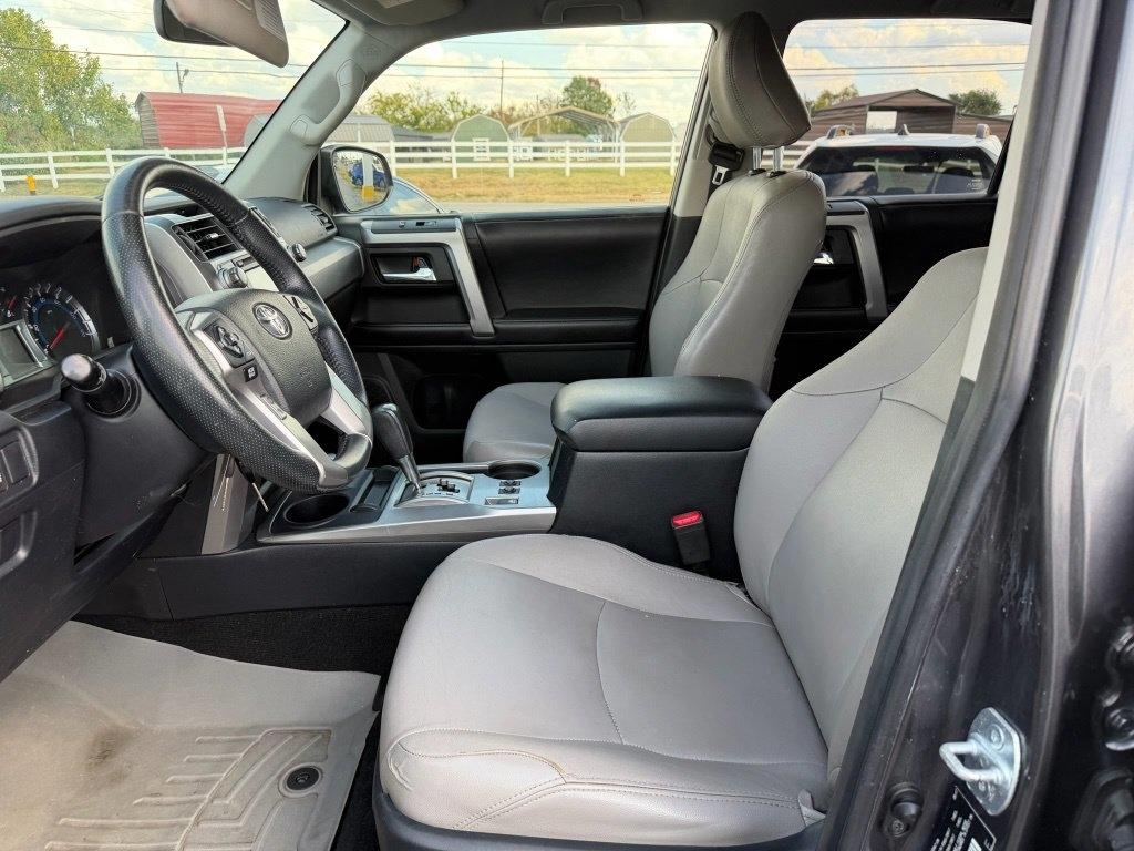 Toyota 4Runner SR5 4WD 2017