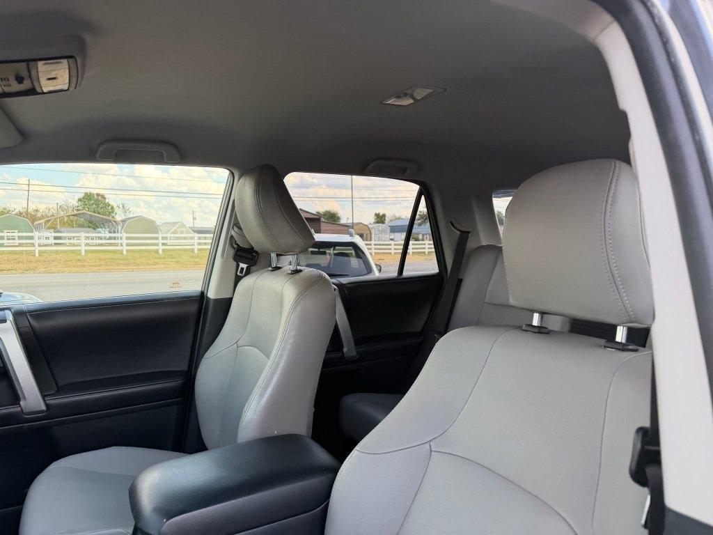 Toyota 4Runner SR5 4WD 2017