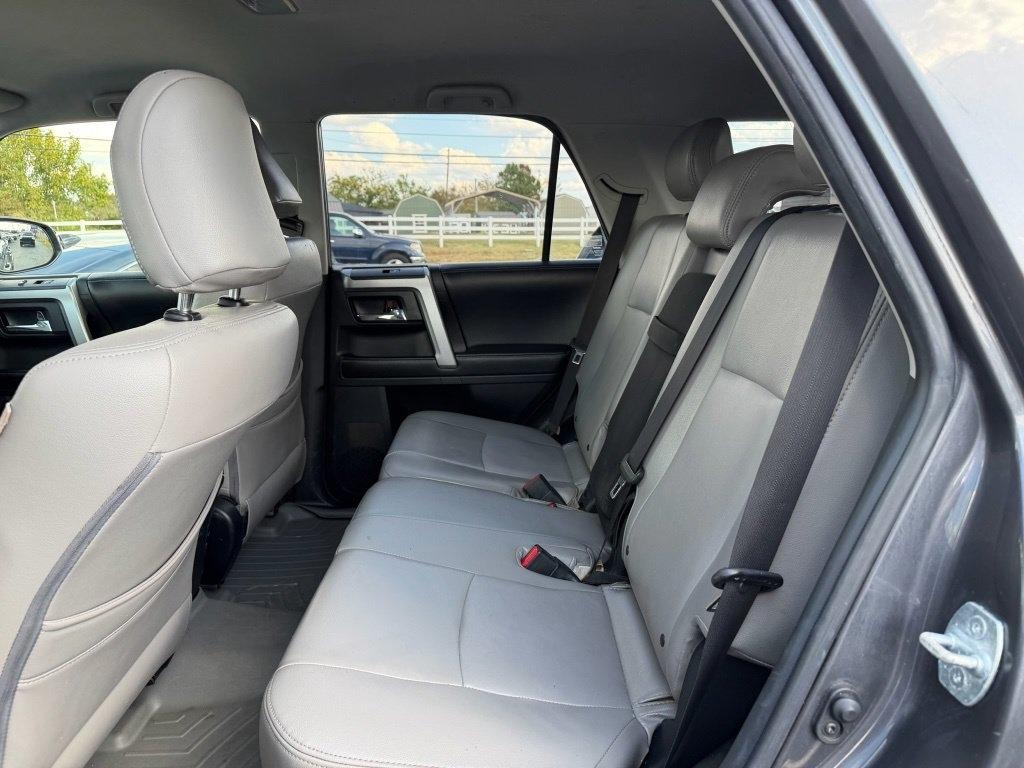 Toyota 4Runner SR5 4WD 2017