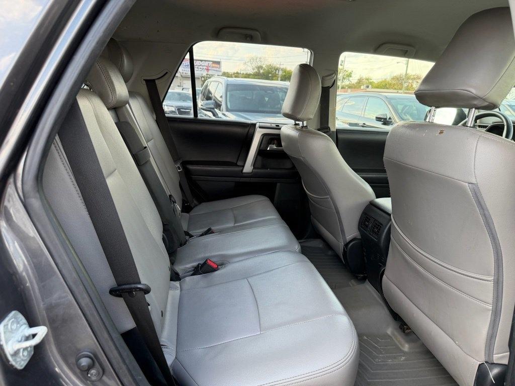 Toyota 4Runner SR5 4WD 2017