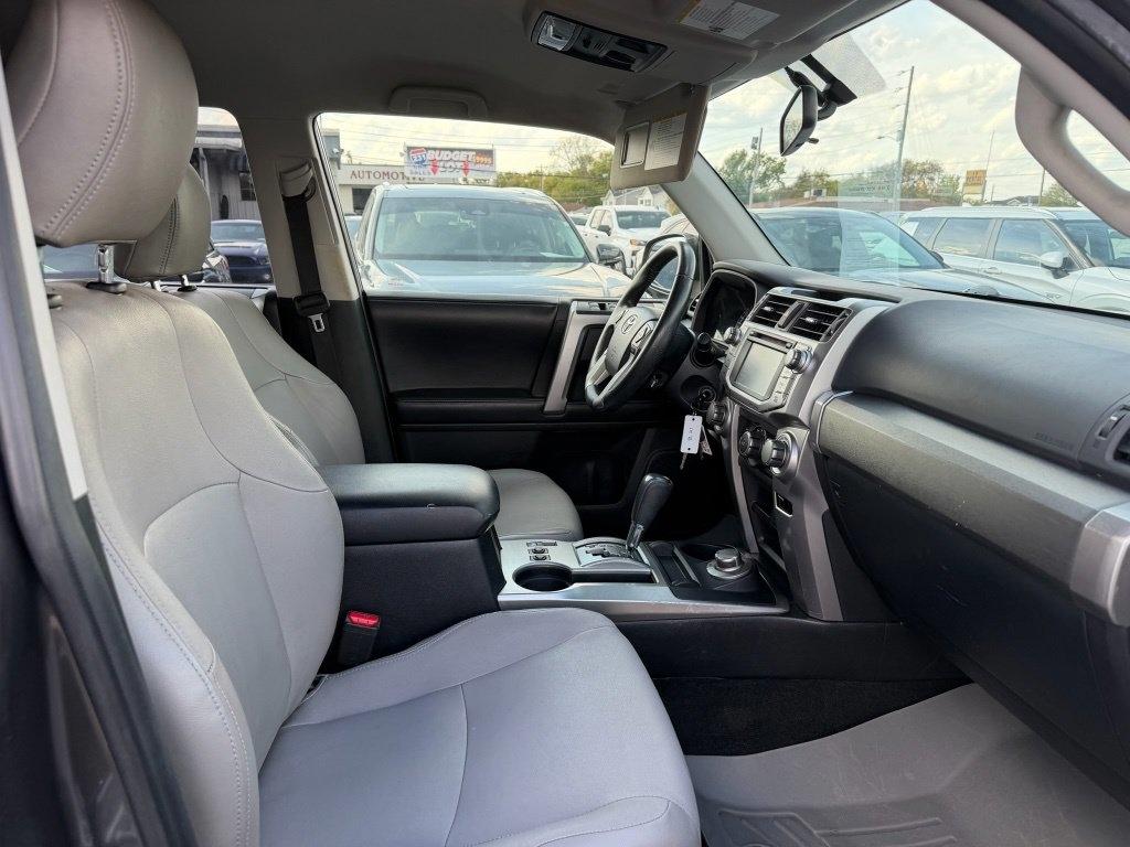 Toyota 4Runner SR5 4WD 2017