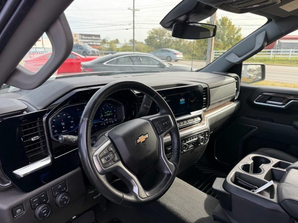 Chevrolet Silverado 1500 LT Crew Cab 4WD 2023