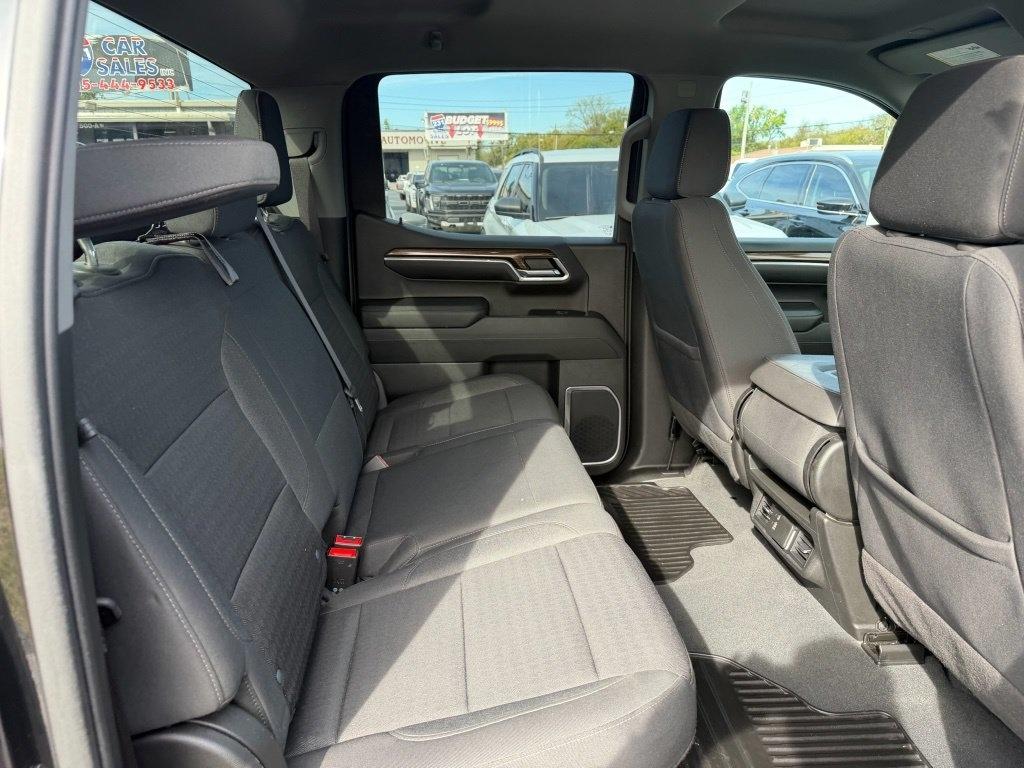 Chevrolet Silverado 1500 LT Crew Cab 4WD 2023