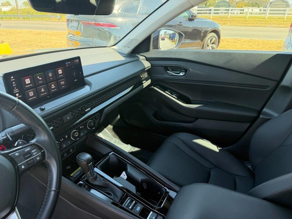 Honda Accord Touring Hybrid 2024