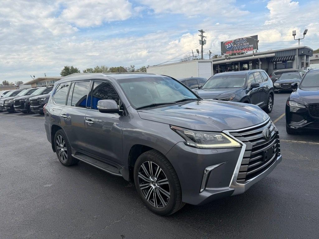 Lexus LX 570 Three-Row 2020