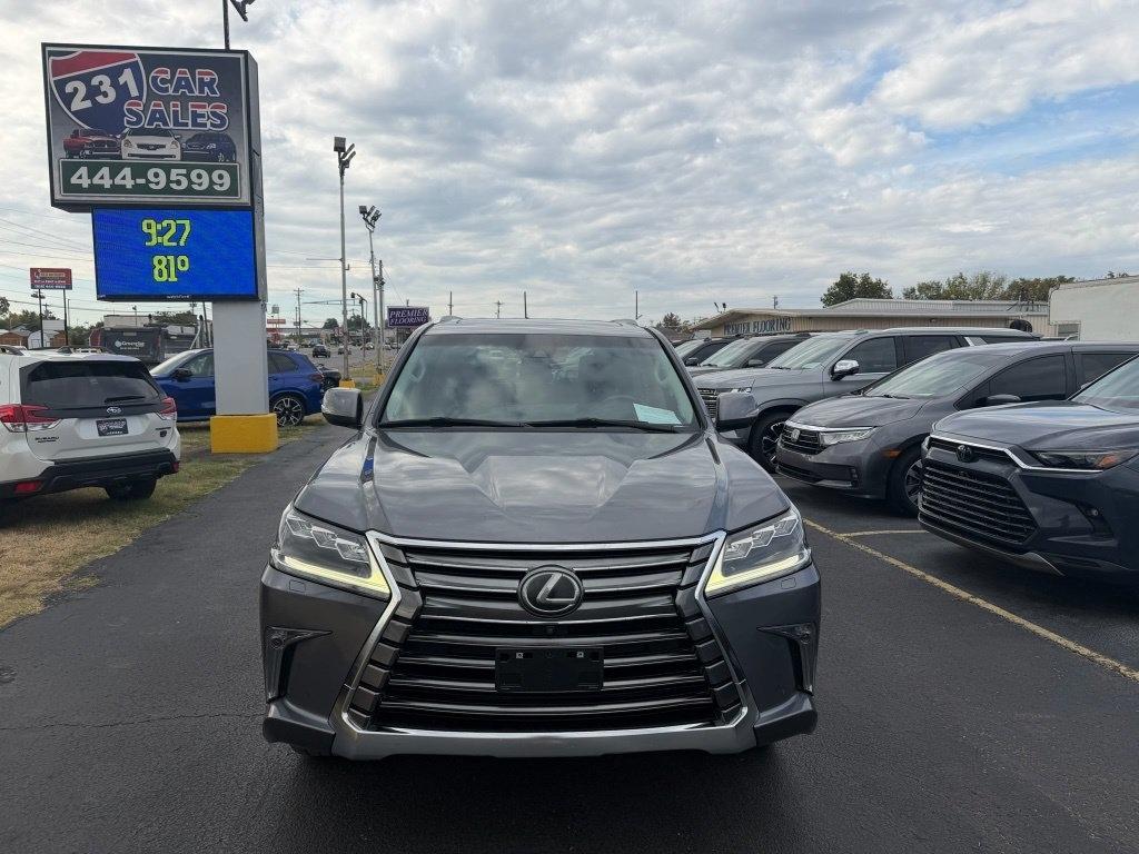 Lexus LX 570 Three-Row 2020