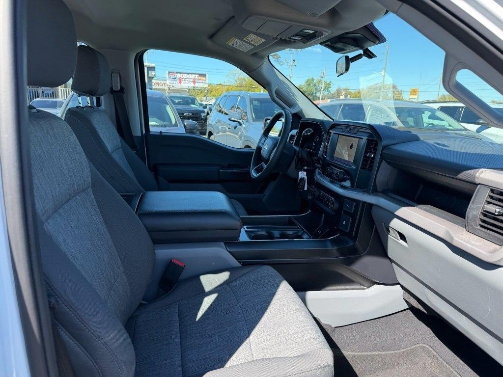 Ford F-150 XL SuperCrew 4WD 2023