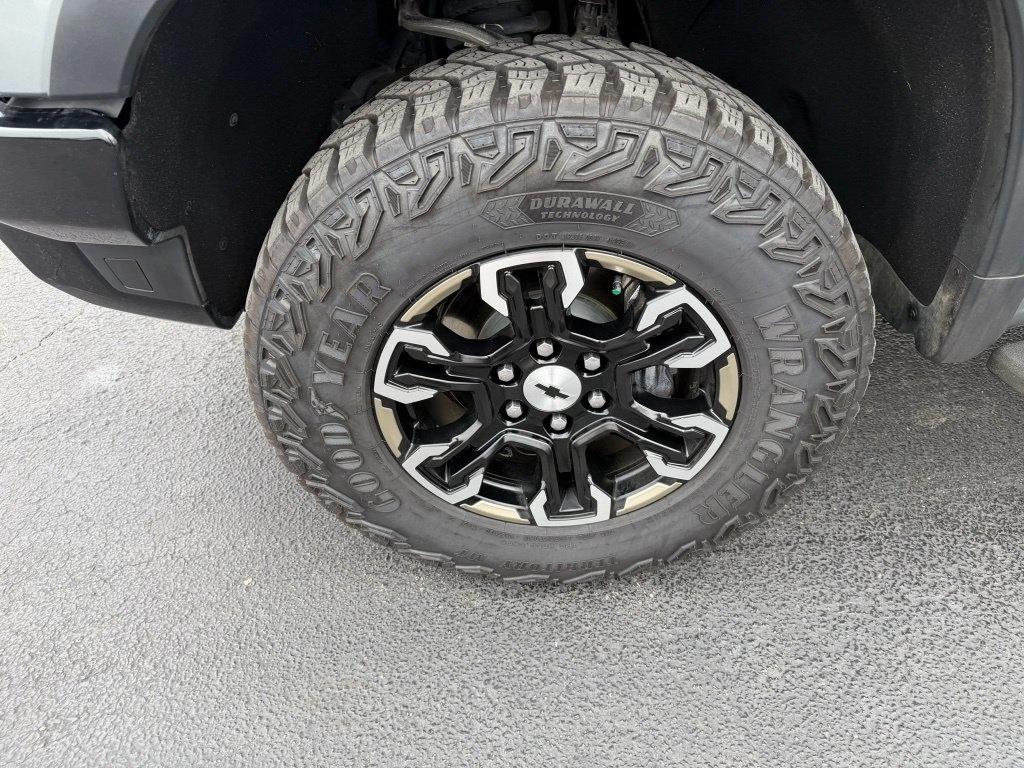 Chevrolet Silverado 1500 ZR2 Crew Cab 4WD 2023