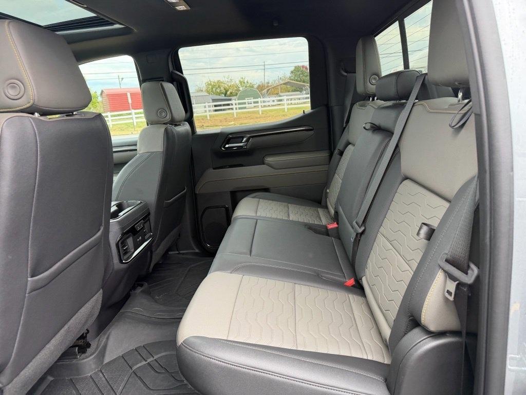 Chevrolet Silverado 1500 ZR2 Crew Cab 4WD 2023