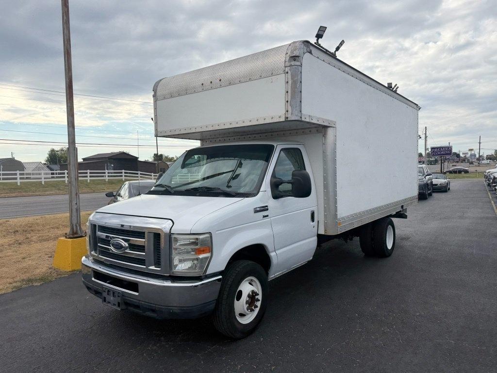 Ford Econoline E-350 Super Duty 2012