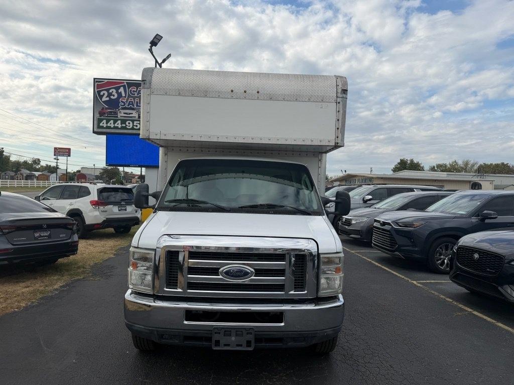 Ford Econoline E-350 Super Duty 2012
