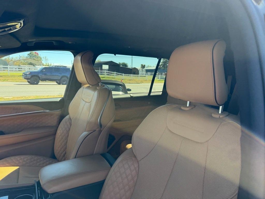 Jeep Grand Cherokee L Summit 4WD 2023
