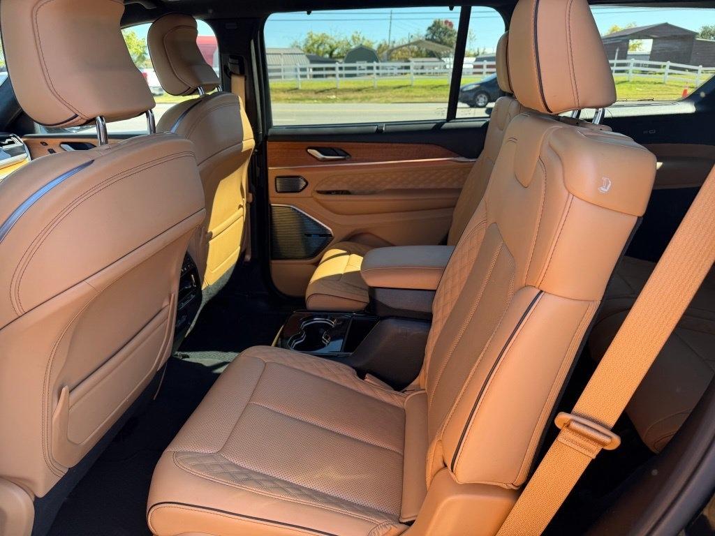 Jeep Grand Cherokee L Summit 4WD 2023