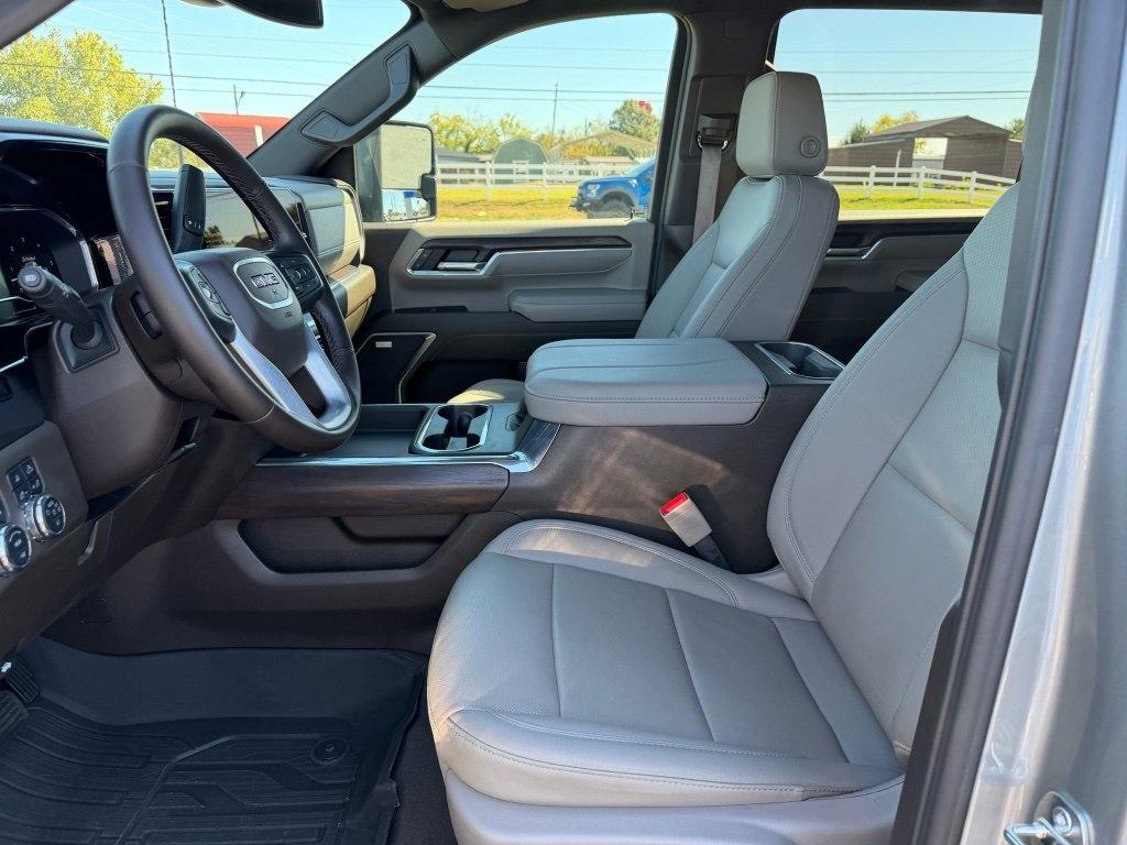 GMC Sierra 2500HD SLT Crew Cab 4WD 2024