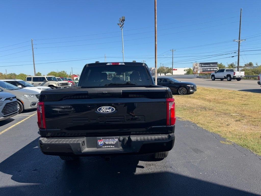 Ford F-150 STX SuperCrew 4WD 2025