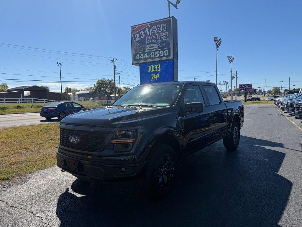 Ford F-150 STX SuperCrew 4WD 2025