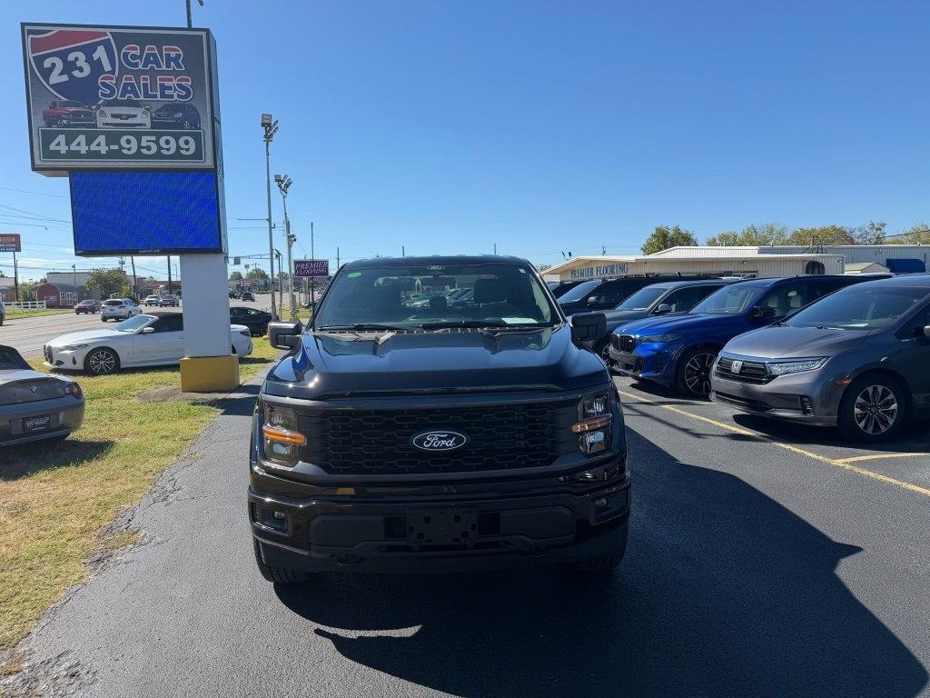 Ford F-150 STX SuperCrew 4WD 2025