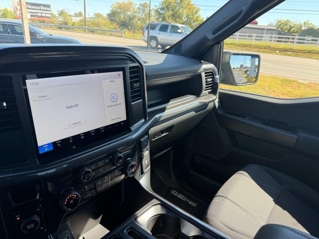 Ford F-150 STX SuperCrew 4WD 2025