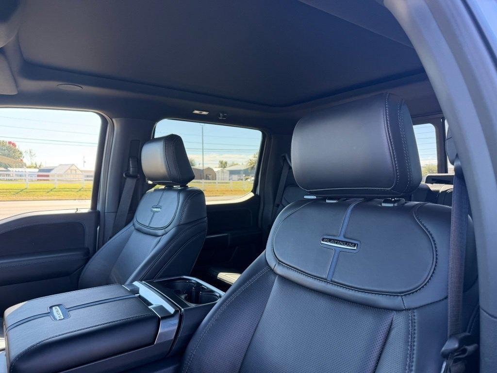 Ford F-150 Platinum SuperCrew 4WD 2025