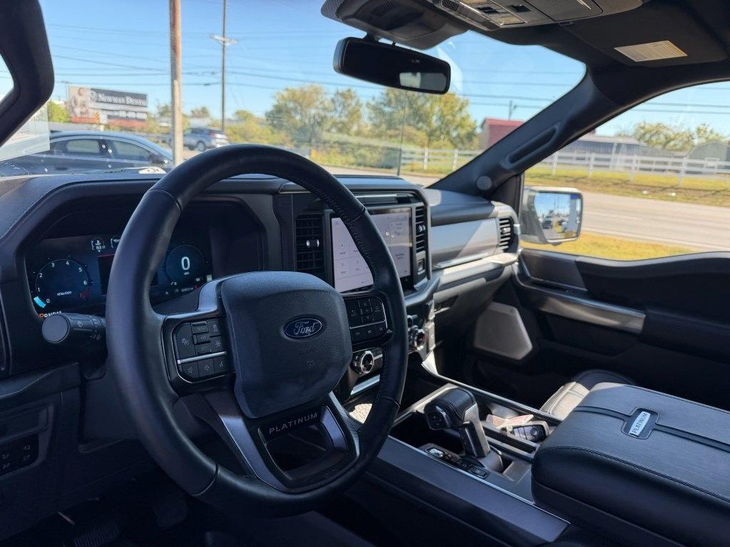 Ford F-150 Platinum SuperCrew 4WD 2025
