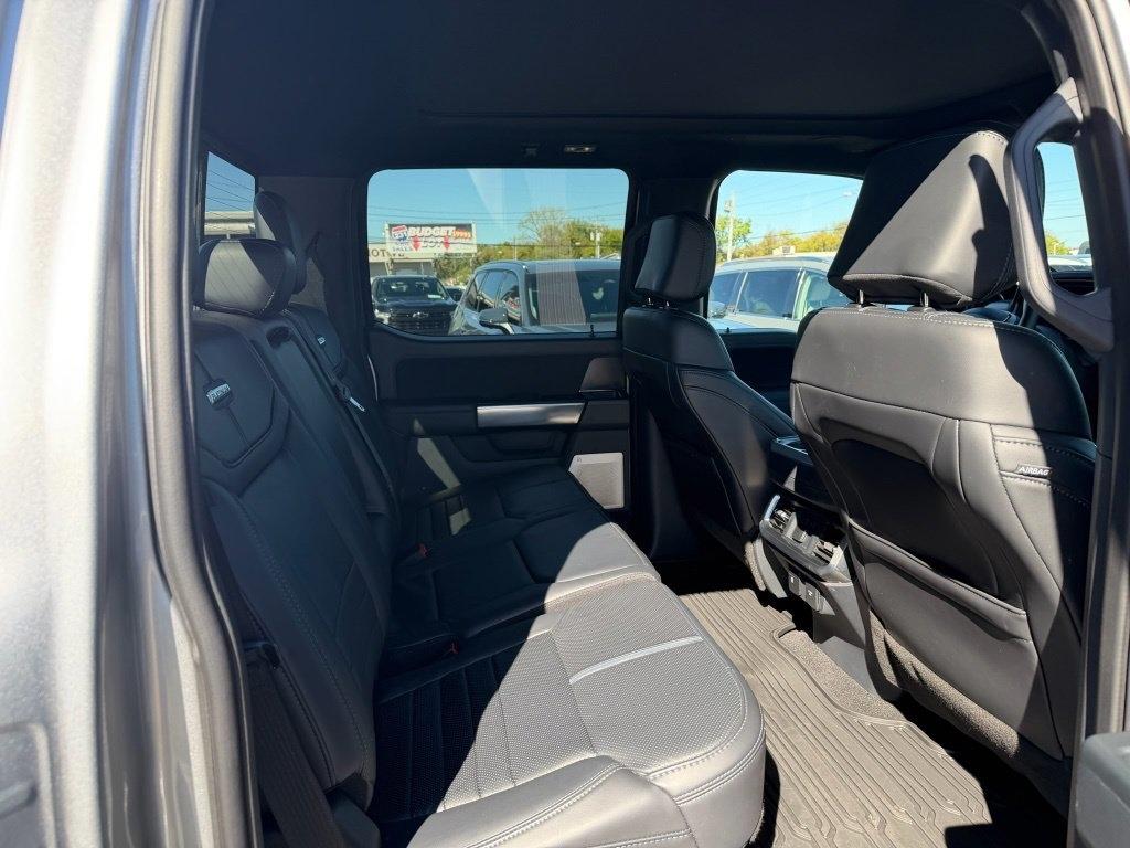 Ford F-150 Platinum SuperCrew 4WD 2025